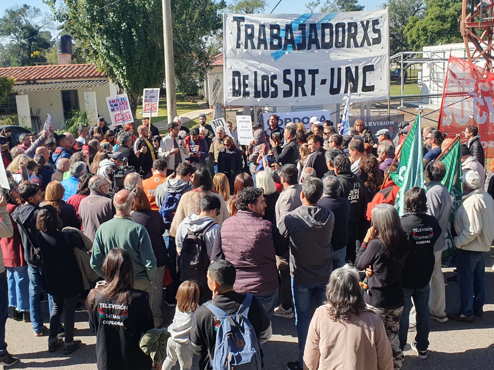 CÓRDOBA: ABRAZO SOLIDARIO A SERVICIOS DE RADIO Y TELEVISIÓN DE LA UNC – CANAL 10 