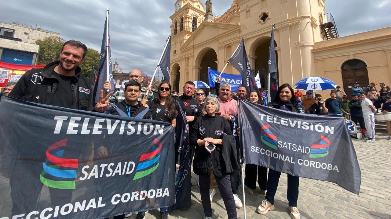 CÓRDOBA: EL SATSAID SE MOVILIZÓ PARA ACOMPAÑAR A LOS JUBILADOS