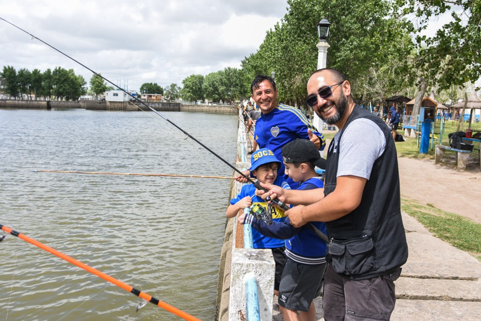 LA PLATA: TORNEO DE PESCA EN PUNTA LARA 