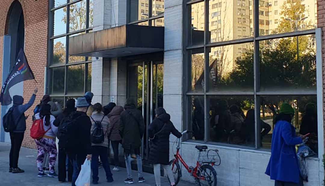 IP NOTICIAS IMPIDE EL INGRESO DE SUS TRABAJADORES  