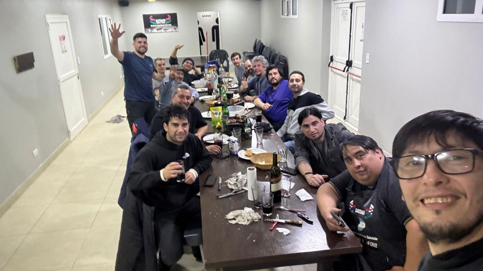 SANTA CRUZ: CENA CON COMPAÑEROS DE DIRECTV POR EL DÍA DEL TRABAJADOR DE TELEVISIÓN