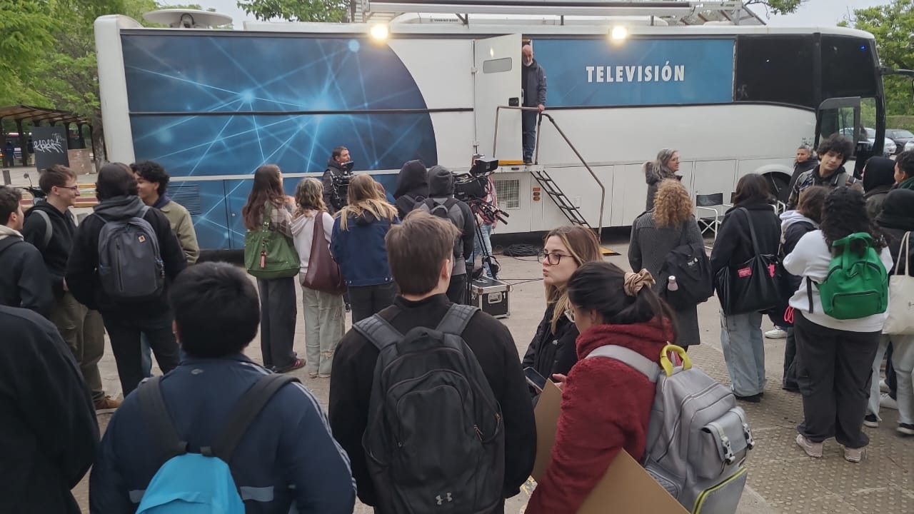 AMBA: CHARLA INFORMATIVA Y GREMIAL CON ESTUDIANTES DE IMAGEN Y SONIDO DE LA FADU