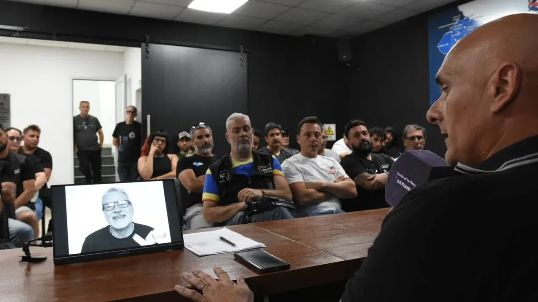 LA PLATA: LA SECCIONAL REALIZÓ UN PLENARIO DE DIRIGENTES