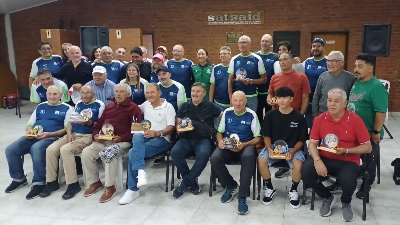 CICLISMO: LA CARAVANA “EL VIAJE SOÑADO” LLEGÓ A JUNIN Y HOMENAJEÓ A SEBASTIÁN CANCIO