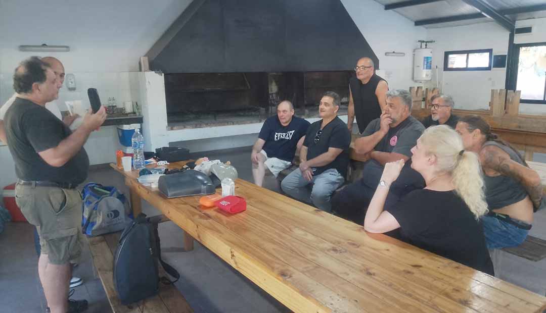 AMBA – CAPACITACIÓN RCP DEA Y PRIMEROS AUXILIOS PARA AMERICA TV