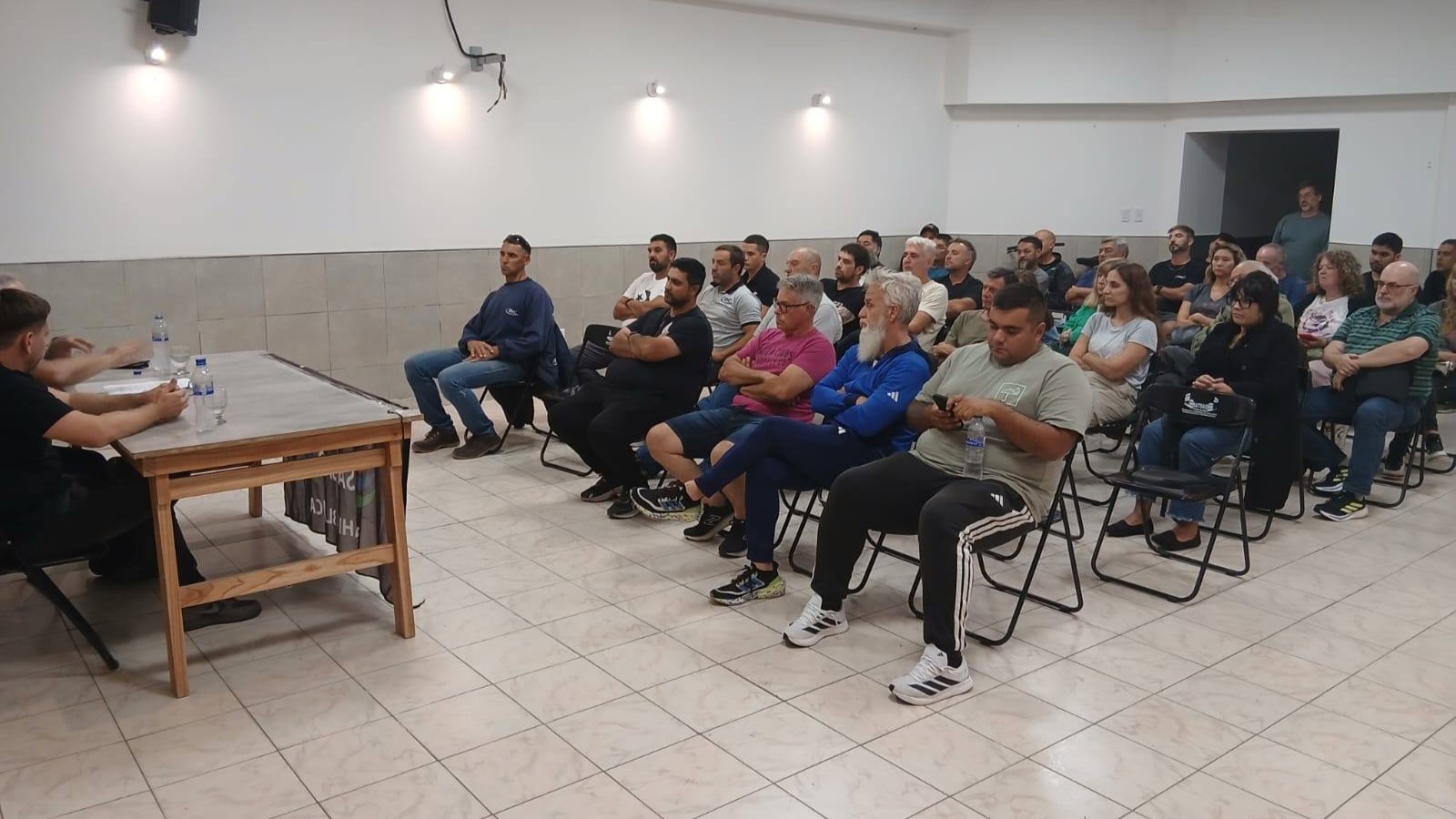 BAHÍA BLANCA: CHARLA-DEBATE SOBRE LA REFORMA LABORAL 