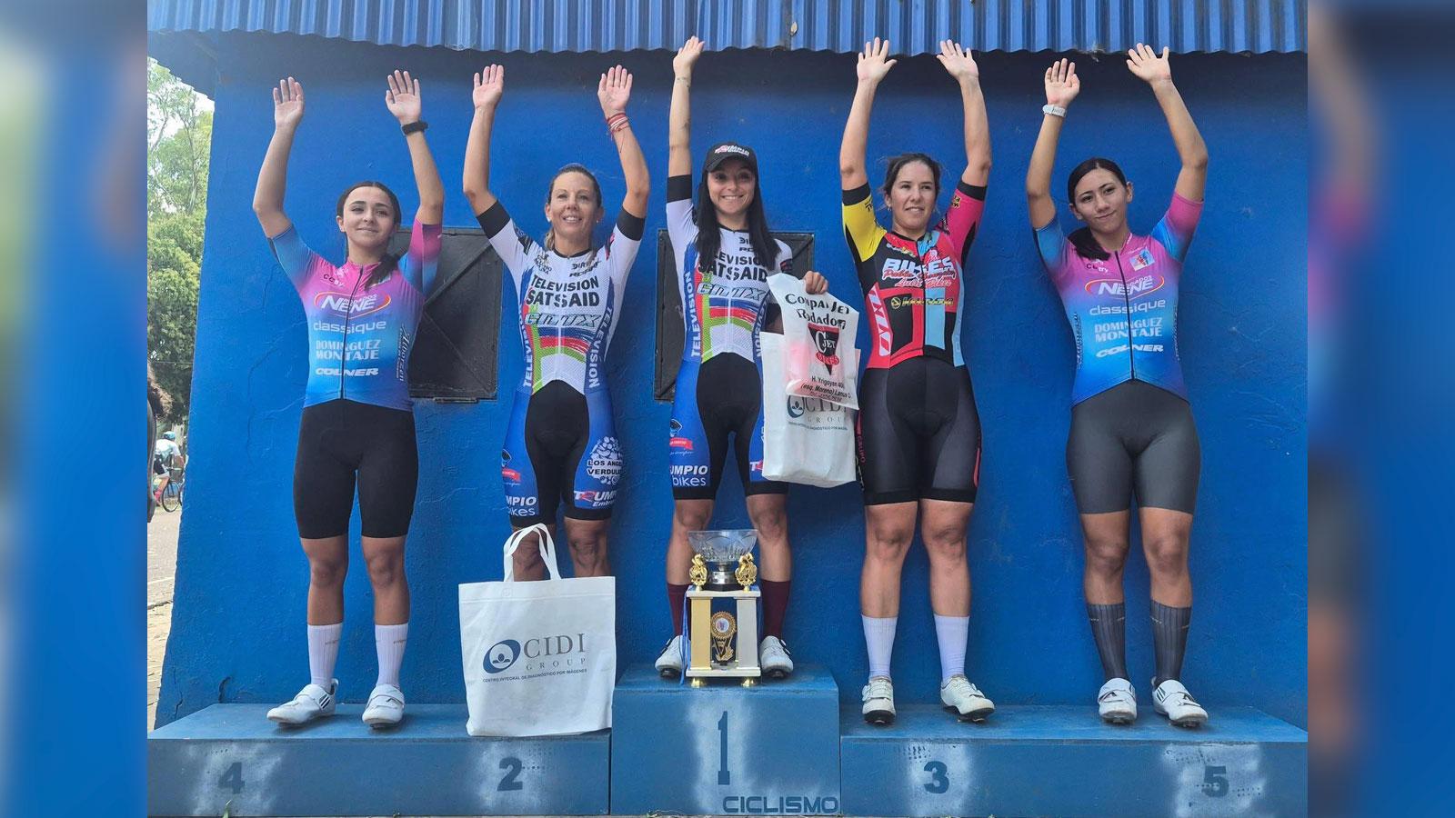 CICLISMO: LAS MUJERES DEL SAT CONQUISTARON LOS PODIOS EN LOMAS DE ZAMORA