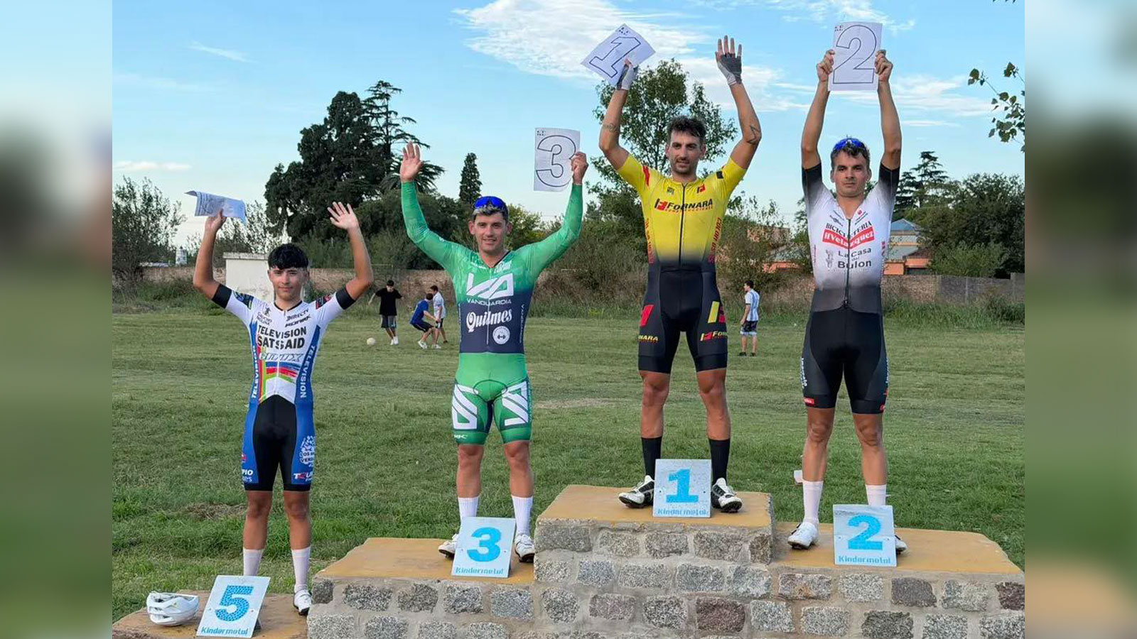 CICLISMO: PODIO DEL SAT EN PERGAMINO