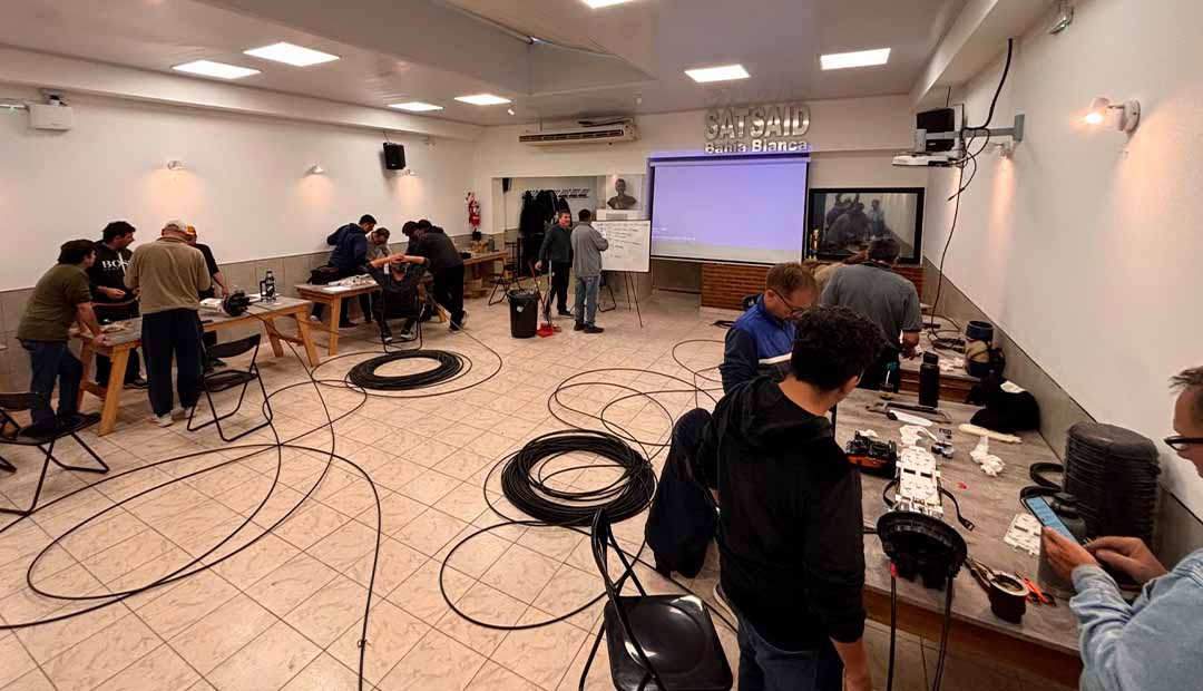 BAHÍA BLANCA: NUEVA CAPACITACIÓN PARA EMPALMADORES Y FUSIONADORES DE FIBRA ÓPTICA 
